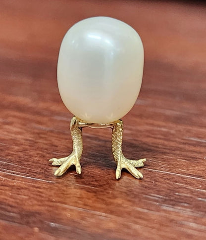 Ova Pendant