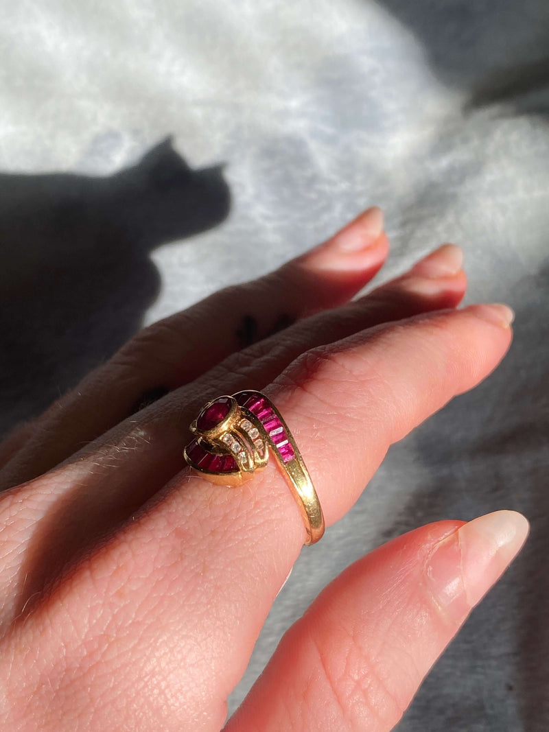 Vintage 18k Ruby and Diamond Ring