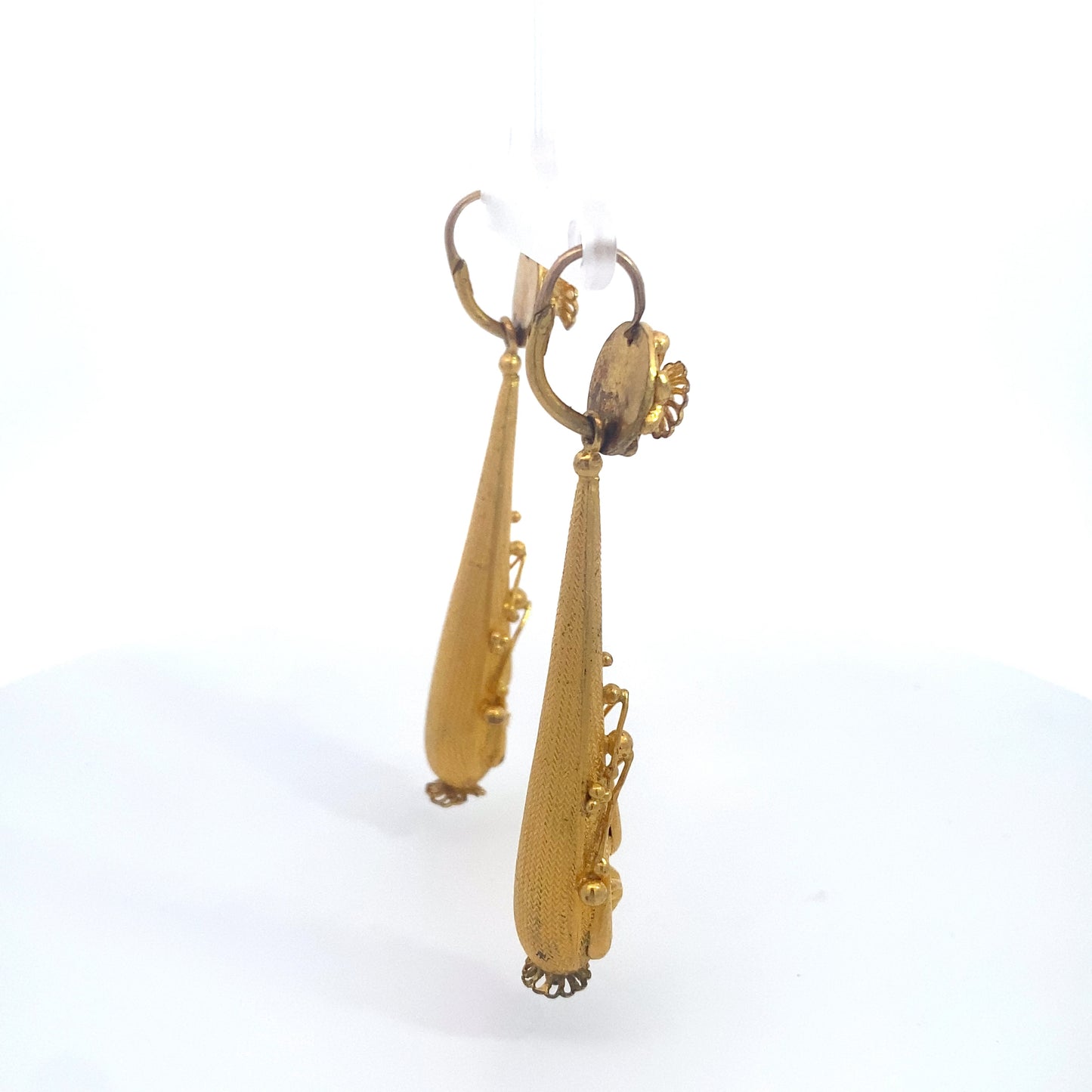 Georgian Pinchbeck Day to Night Torpedo EarringsExpertly crafted from fine pinchbeck, these exquisite earrings feature a versatile design that effortlessly transitions from day to night. The torpedo shape adds a touch of sophistication, while the intricat