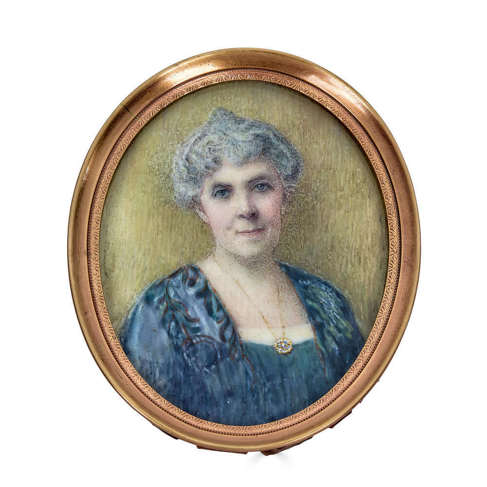 1890s American Lady Miniature PaintingOwn a piece of the 1890s with this exquisite miniature of an American lady. Captures the Arts and Crafts aesthetic beautifully.Portrait Miniature C. 1890 of a Late Nineteenth Century American LadyPortrait miniatures b